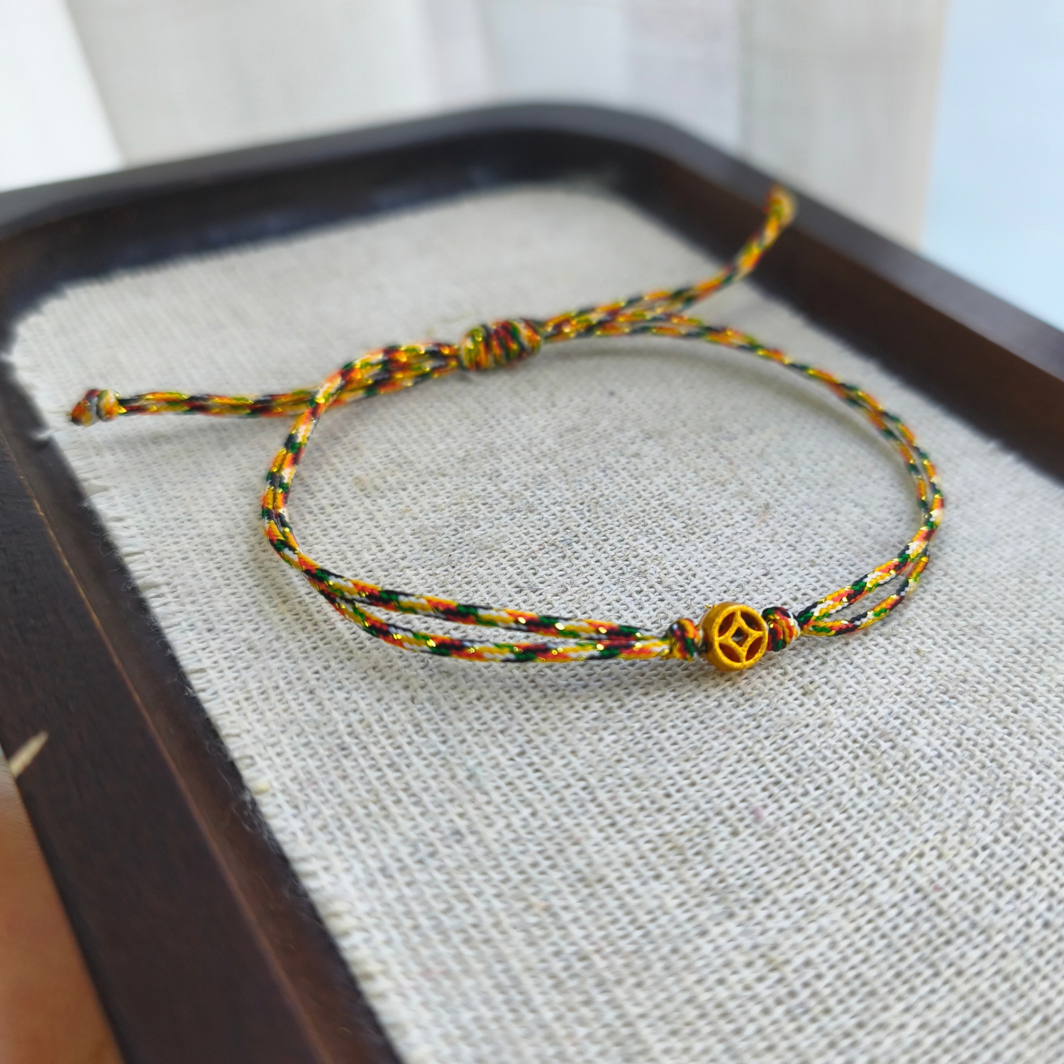 Vòng ngũ sắc vàng kim mix charm kim tiền - Ảnh 2