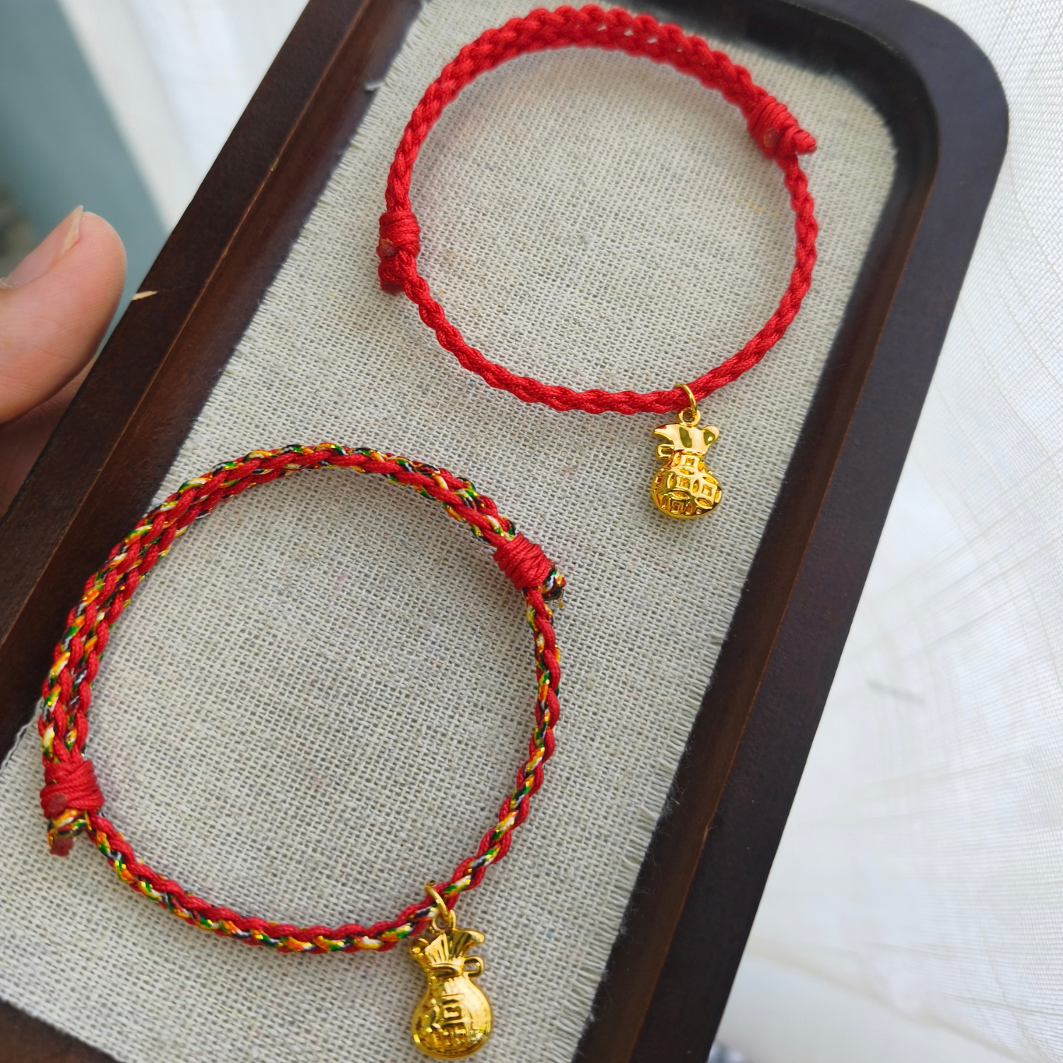 Vòng chỉ đỏ tết dây ngũ sắc vàng kim mix charm túi tiền mạ vàng 18k - Ảnh 3
