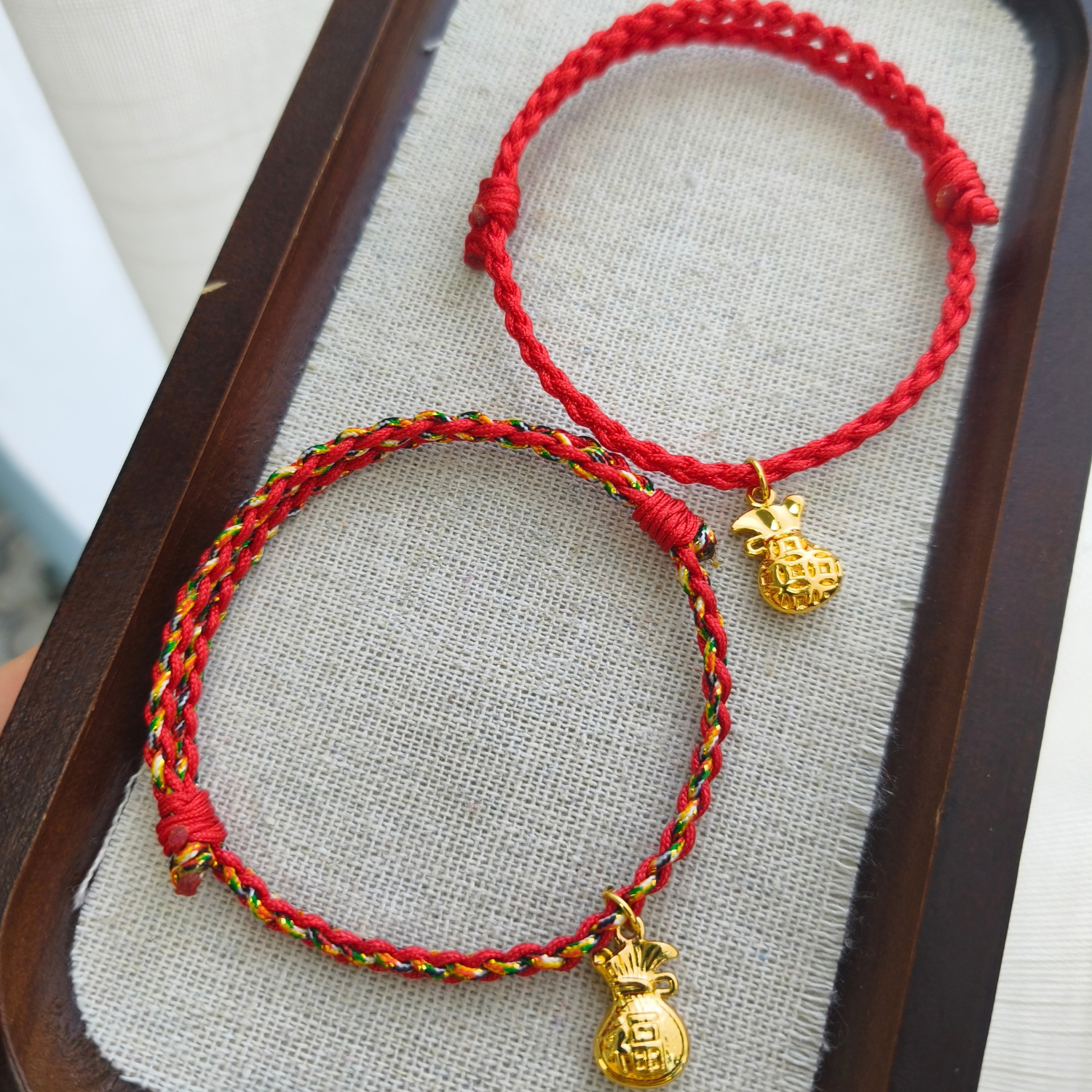 Vòng chỉ đỏ tết dây ngũ sắc vàng kim mix charm túi tiền mạ vàng 18k - Ảnh 2